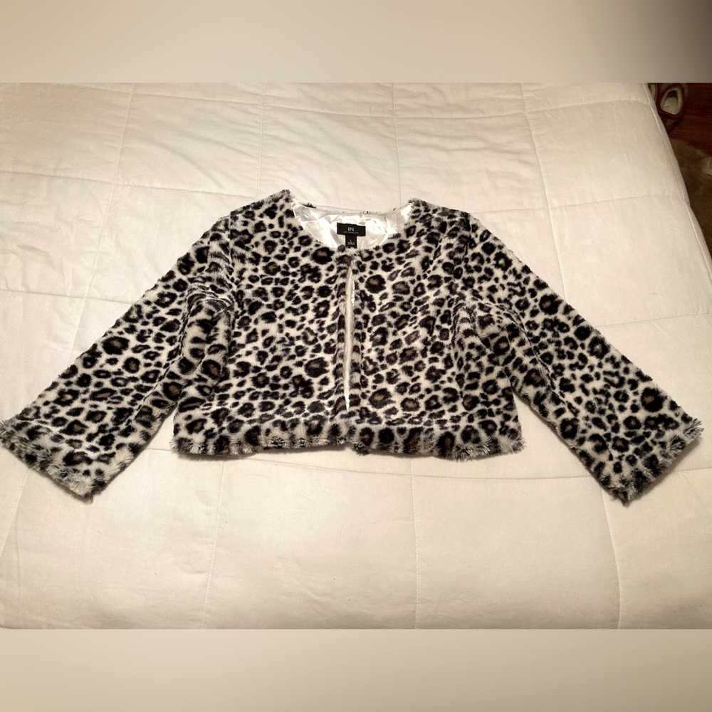 Cropped Cheetah Print Faux Fur Jacket